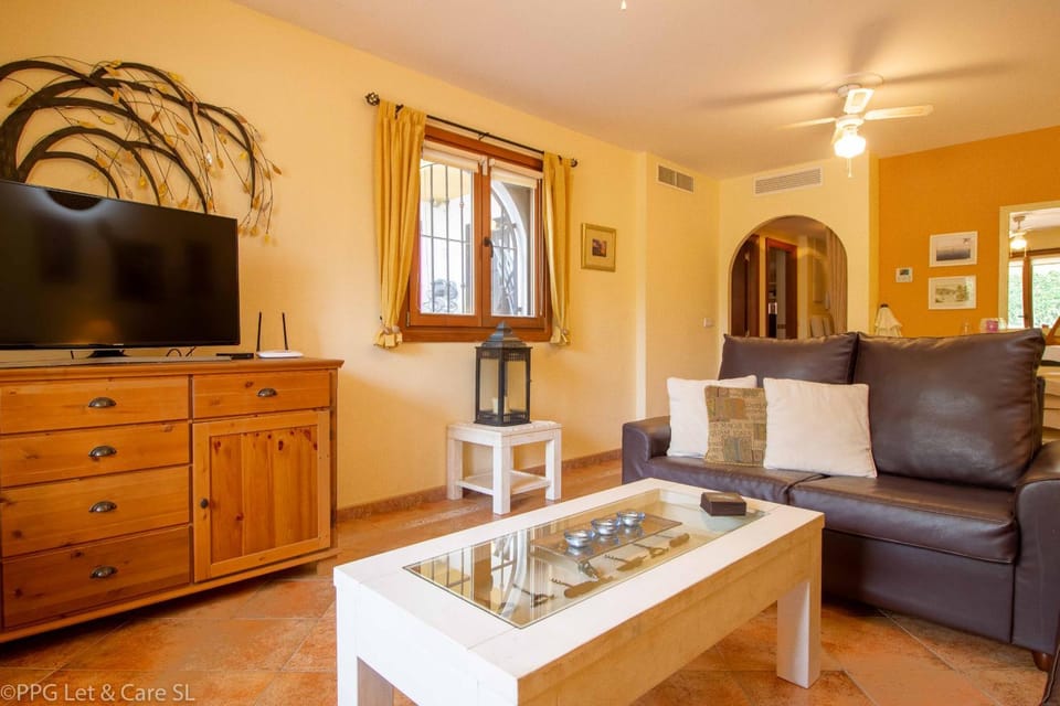 Communal lounge/ TV room, Living room