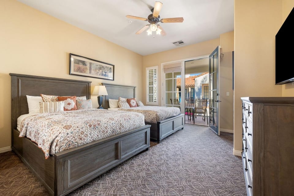 L48 Premier Location At Clubhouse Condo Apartment in Indian Wells