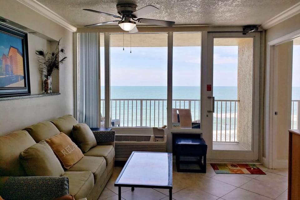 Pirates Cove Condo Unit #706 House in Daytona Beach Shores