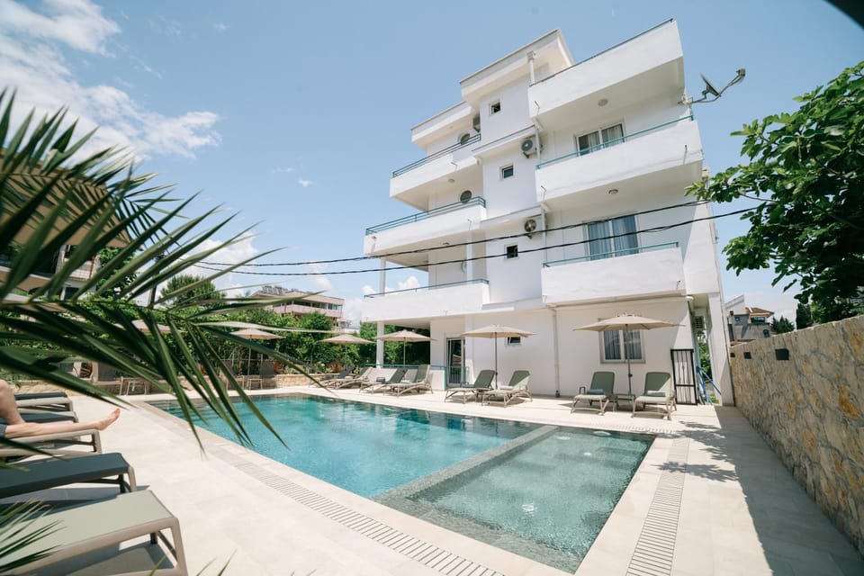 View (from property/room), Pool view, Swimming pool, Swimming pool