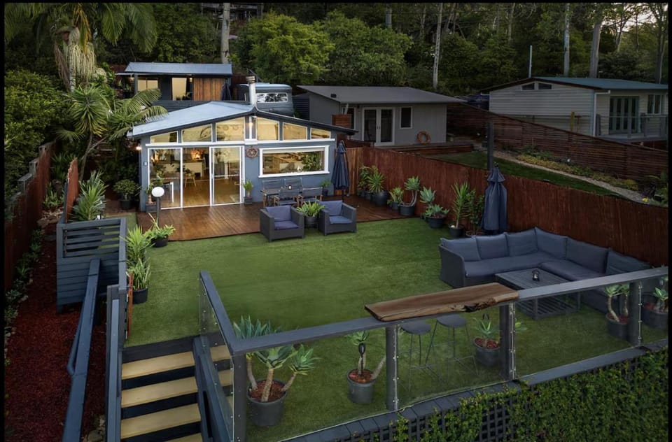 Property building, Patio, Garden