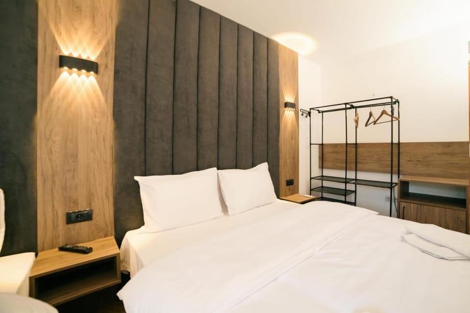 Bed, Bedroom, wardrobe