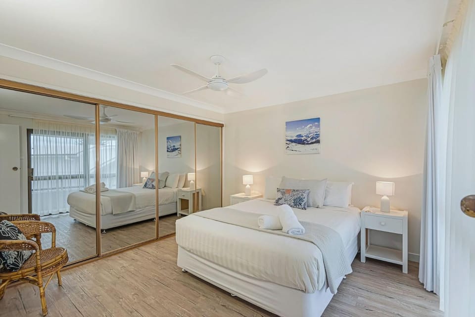 Ocean Waves House in Lennox Head