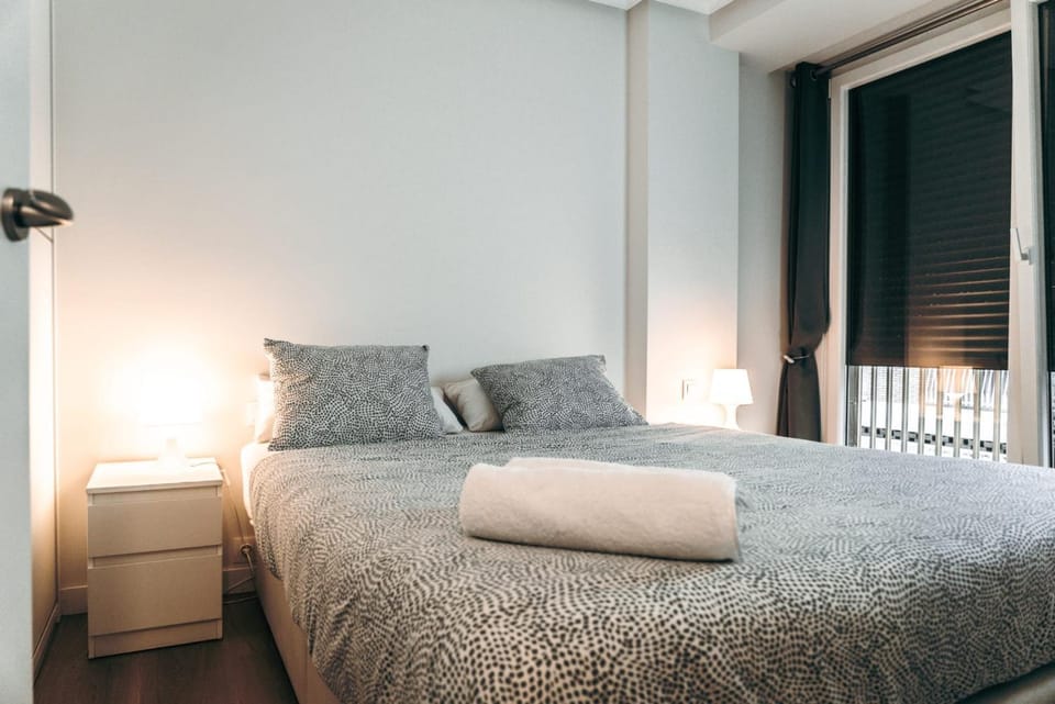 GROS ZURRIOLA BEACH WIFI TERRACE PARKING 20E night Apartment in San Sebastian