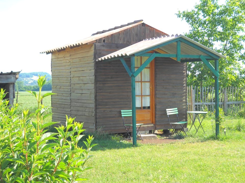 Ferme équestre Les Chevaliers Campground/ 
RV Resort in Auvergne-Rhône-Alpes