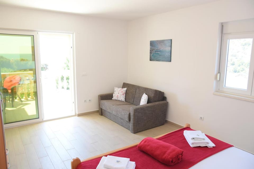 Seating area, Bedroom