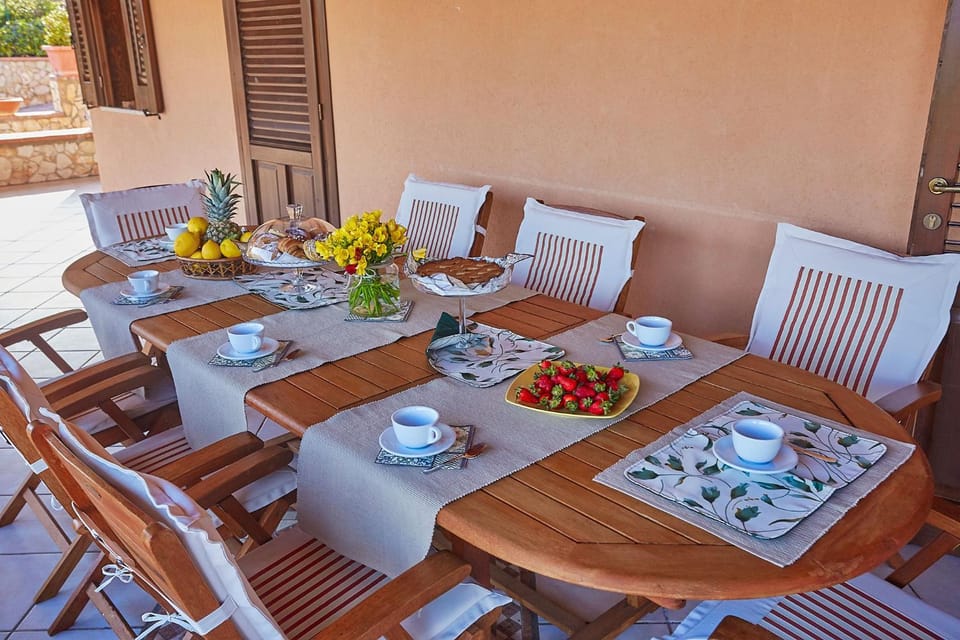 Balcony/Terrace, Dining area