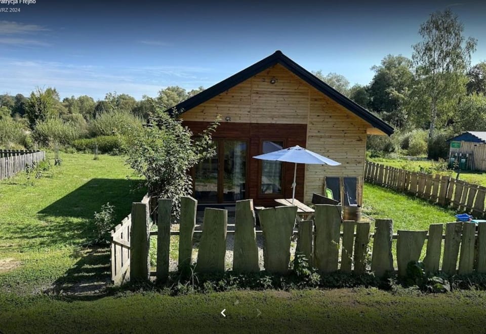 Property building, Day, Garden