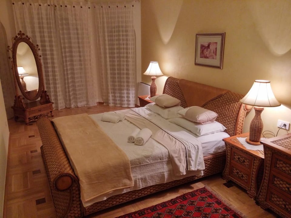 Bed, Bedroom
