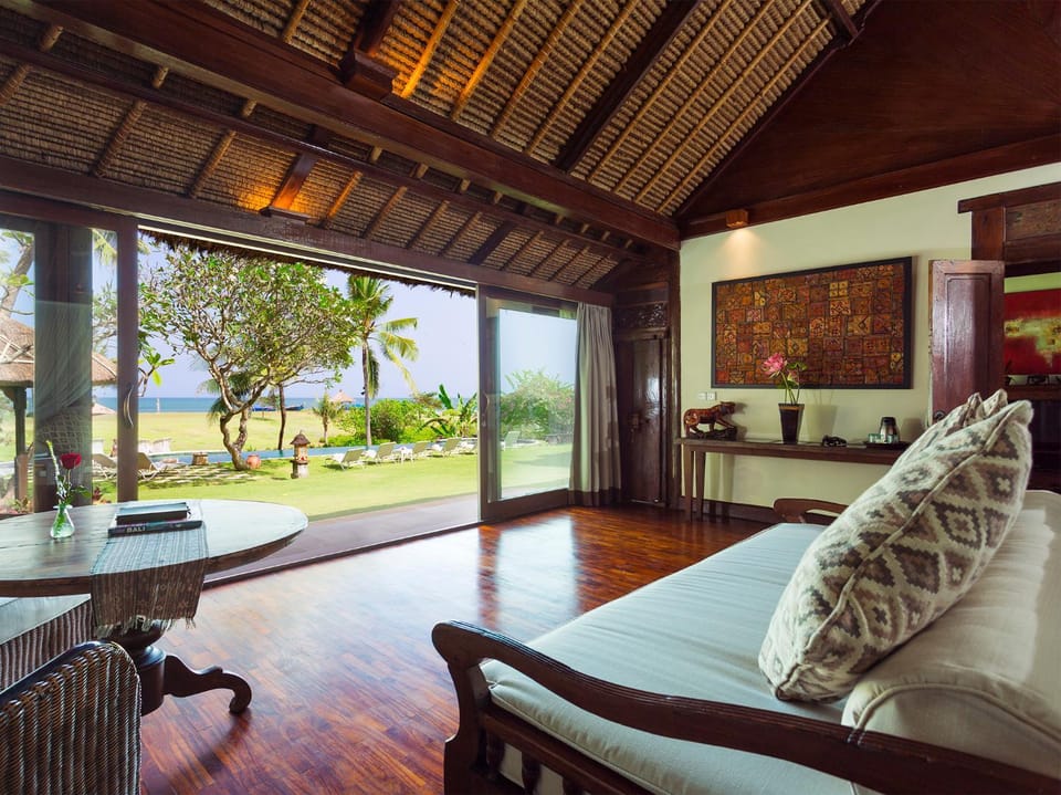 Natural landscape, Living room, Seating area