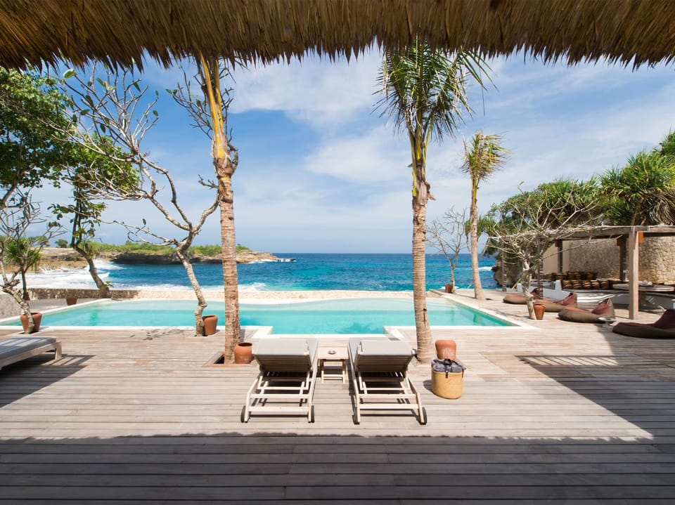 Patio, Swimming pool, Swimming pool