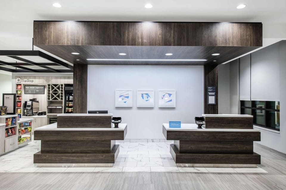 Lobby or reception, Lobby or reception