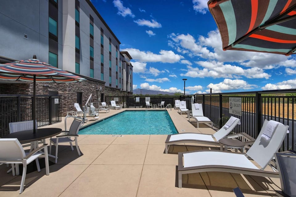 Pool view, Swimming pool