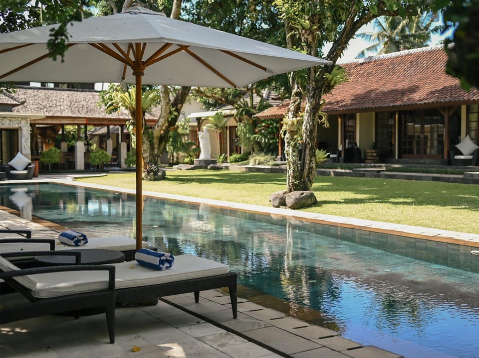 Property building, Swimming pool