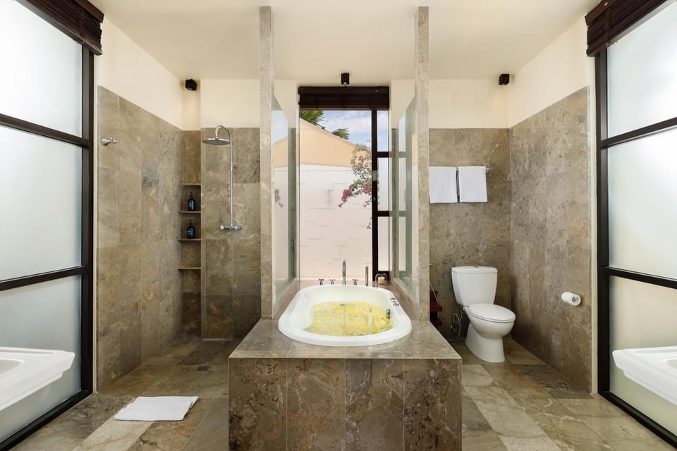 Shower, Toilet, Bathroom, Bath