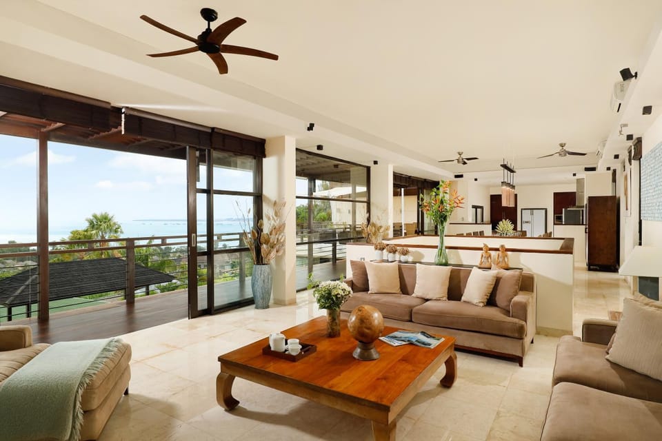 Living room, Seating area, fireplace