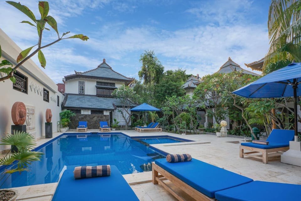 Swimming pool, Swimming pool