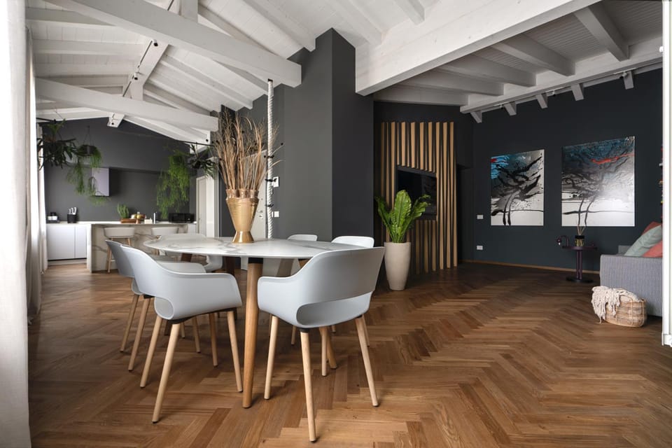 Living room, Dining area