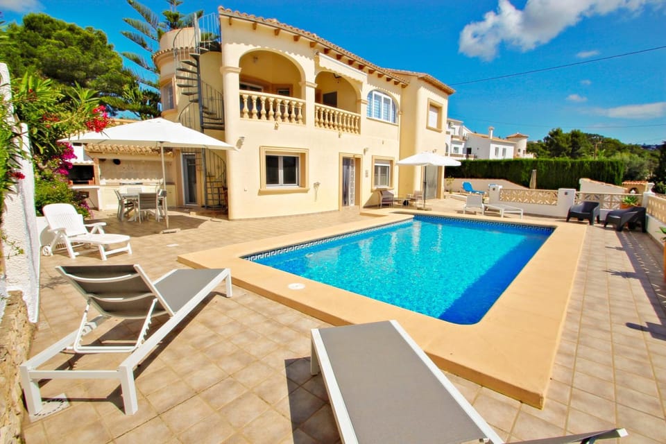 Sol Mar - sea view holiday home with private pool in Benissa Villa in Marina Alta