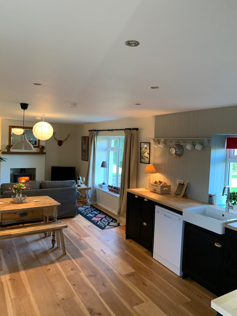 Kitchen or kitchenette, Living room