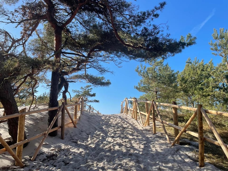 Domki nad morzem Sasino Mojo Miodno Checz House in Pomeranian Voivodeship