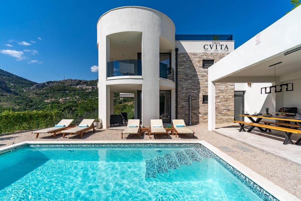 VILLA CVITA is a modern 5-bedroom villa with a Jacuzzi, a Gym and Finnish Sauna, a heated pool, and amazing views Villa in Šibenik-Knin County, Croatia