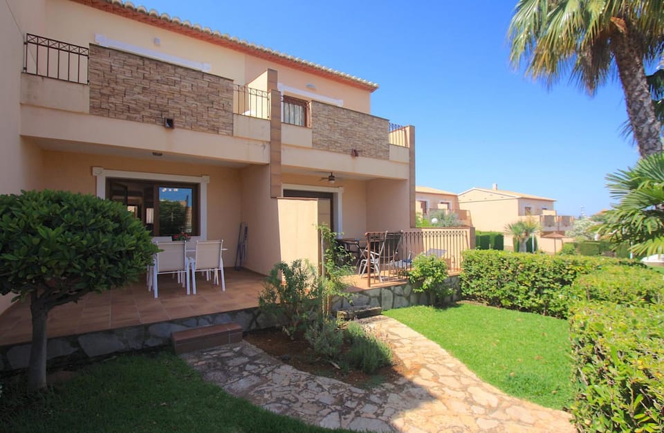 Casa Adosada Sol de Azahar by costablancarent House in Marina Alta