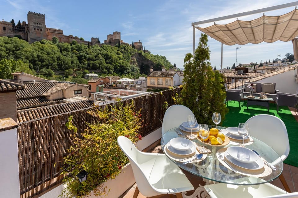 Balcony/Terrace, Landmark view