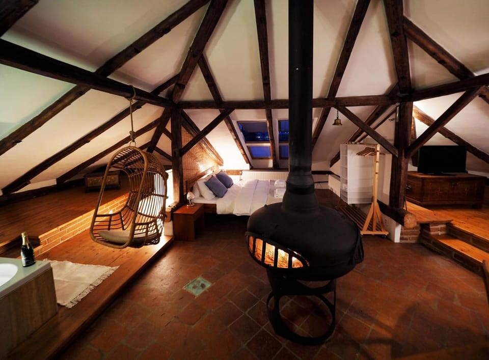 Bed, Photo of the whole room, Bedroom, Bath