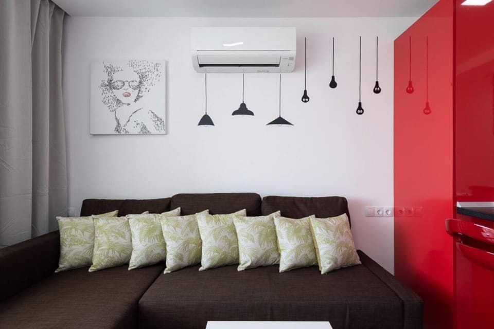 4 minutes walk from Yumbo Apartment in Maspalomas