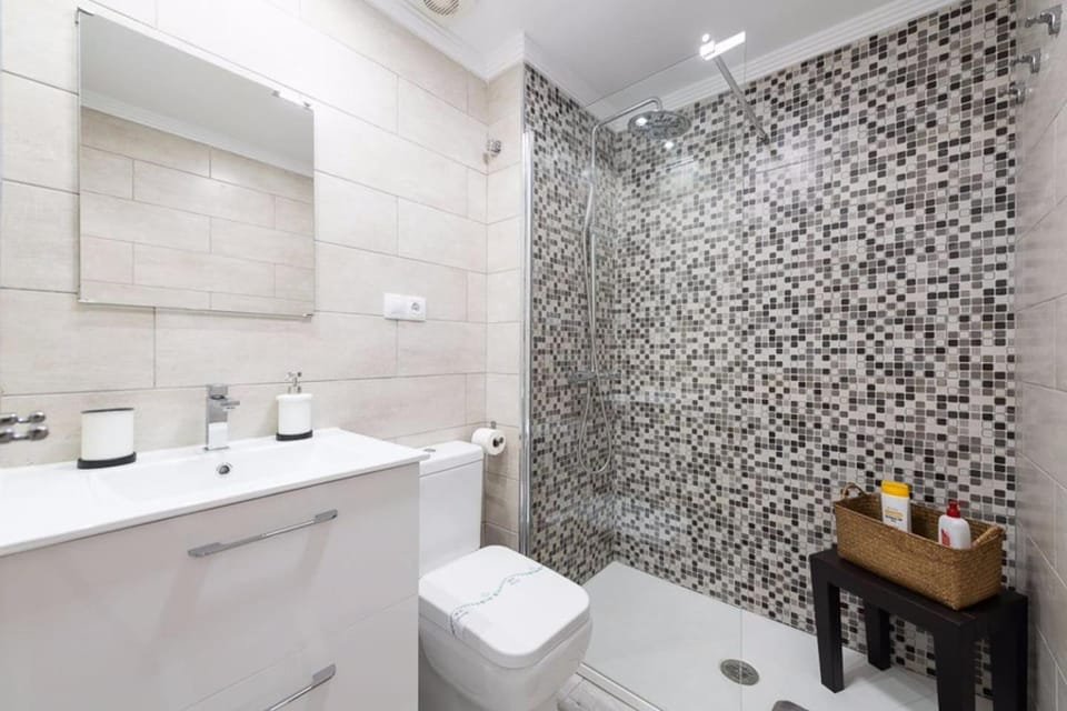 4 minutes walk from Yumbo Apartment in Maspalomas
