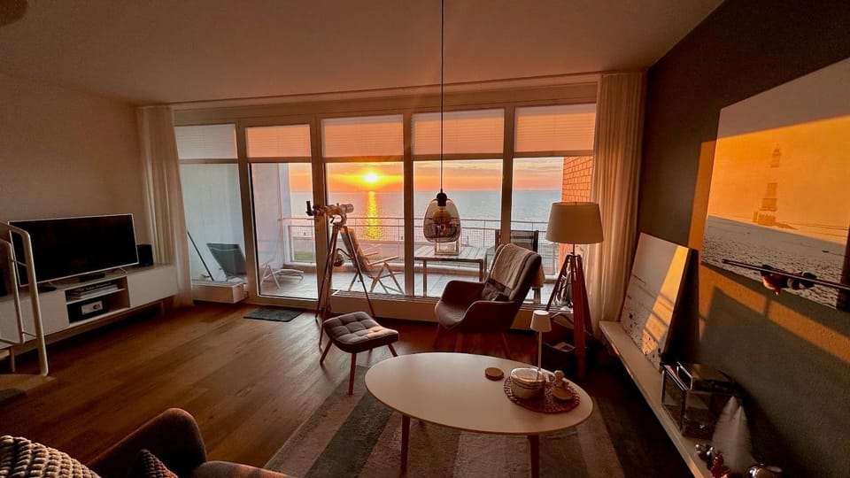 Living room, Sea view, Sunrise, sunbed