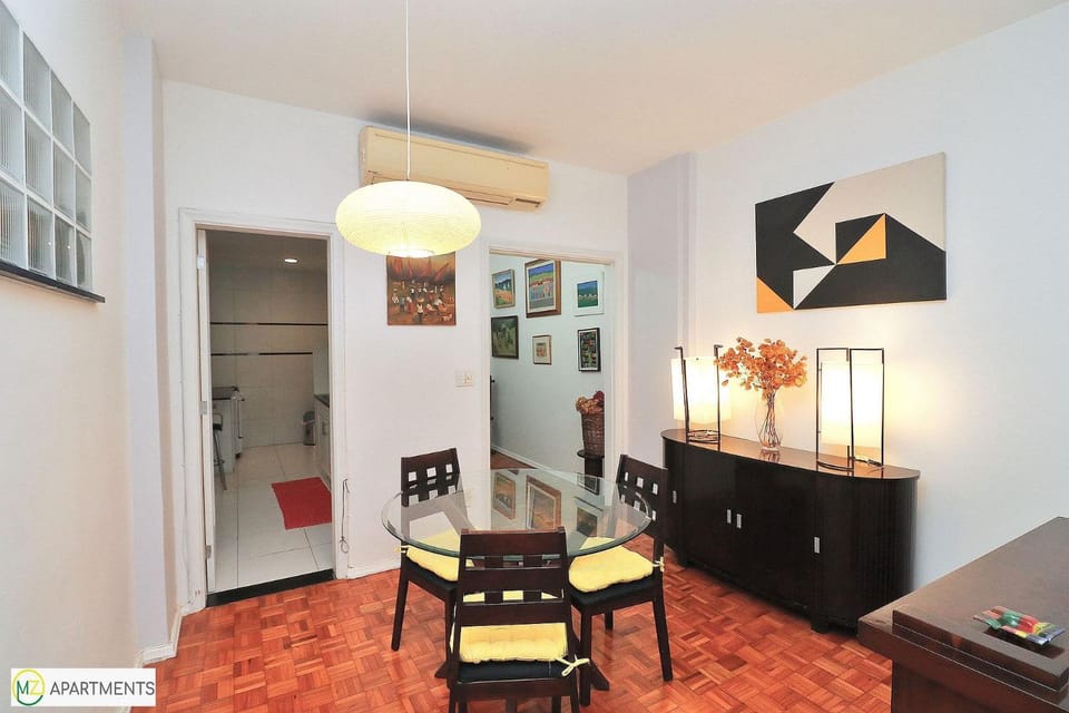 Stylish 3 bedrooms for 6 people in Copacabana Apartment in Rio de Janeiro