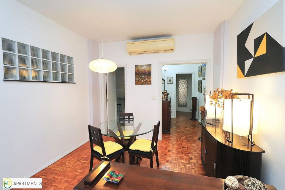 Stylish 3 bedrooms for 6 people in Copacabana Apartment in Rio de Janeiro