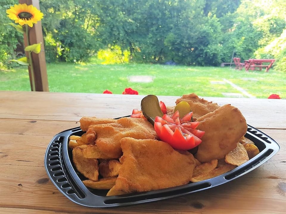 Garden, Balcony/Terrace, Food, Garden view