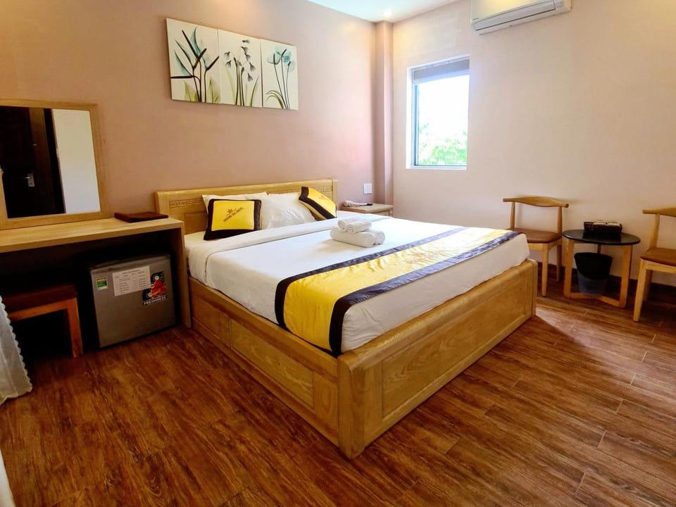 Hoàng Gia Hotel Côn Đảo Hotel in Ba Ria - Vung Tau