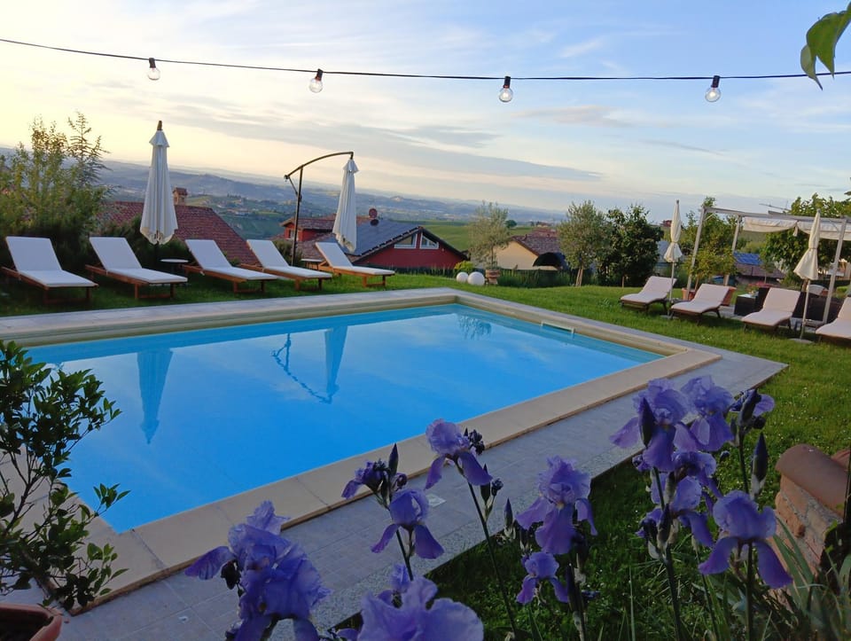 Domus Langhe B&B Bed and Breakfast in Piedmont