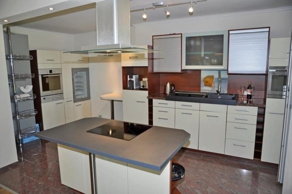 Hohrott 17 Villa Bellevue I Apartment in Kiel
