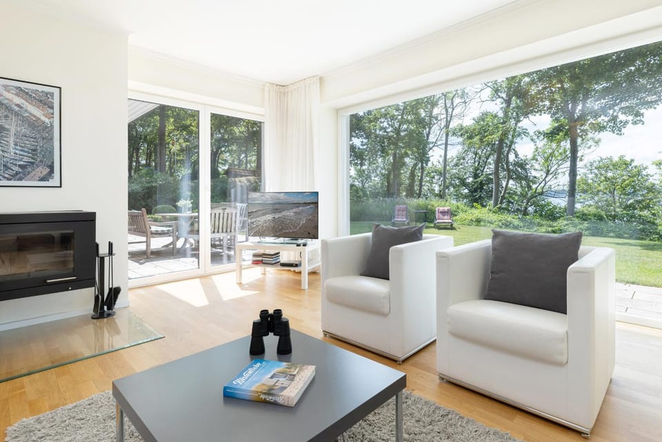Living room, Garden view