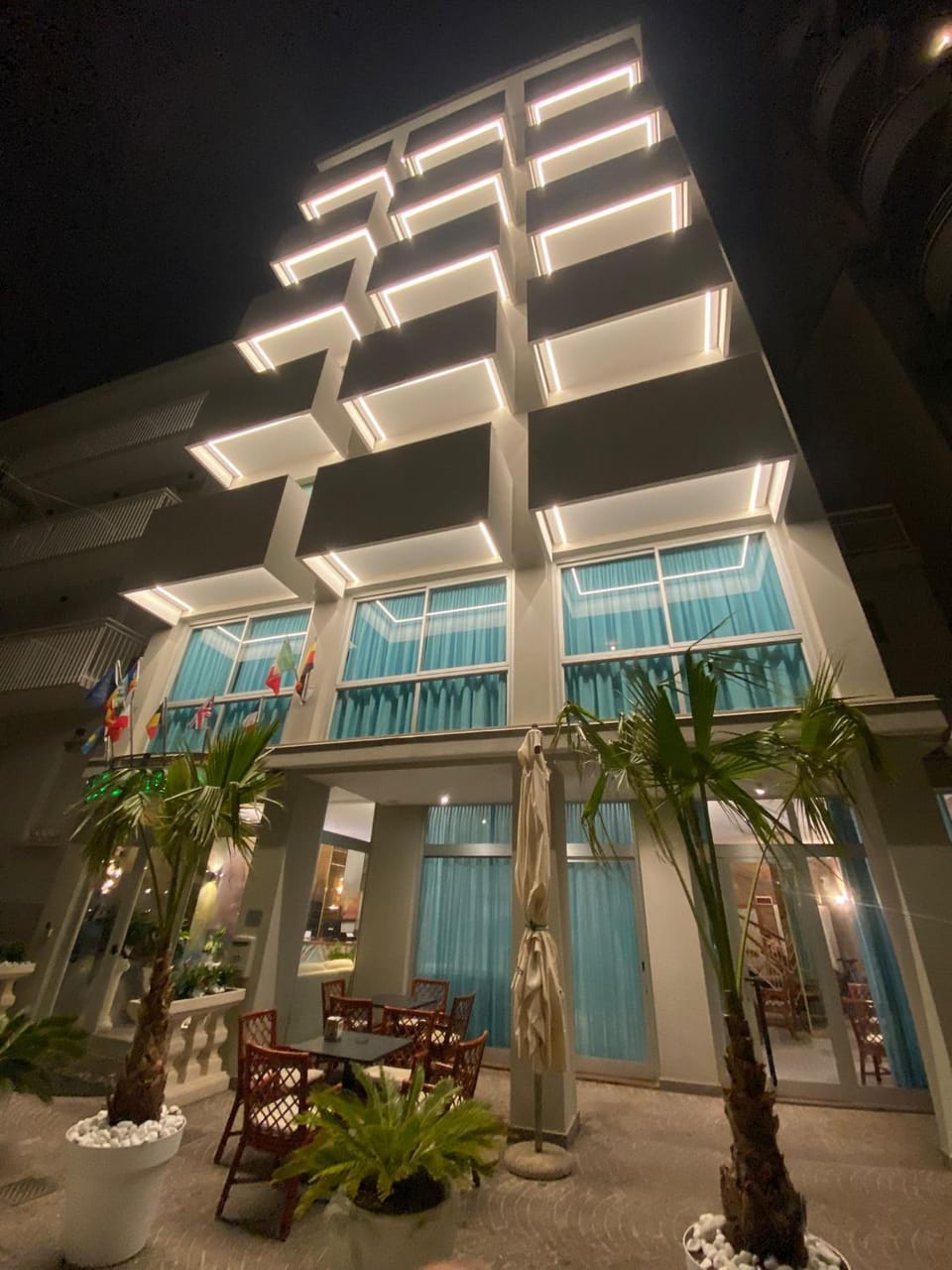 Property building, Breakfast