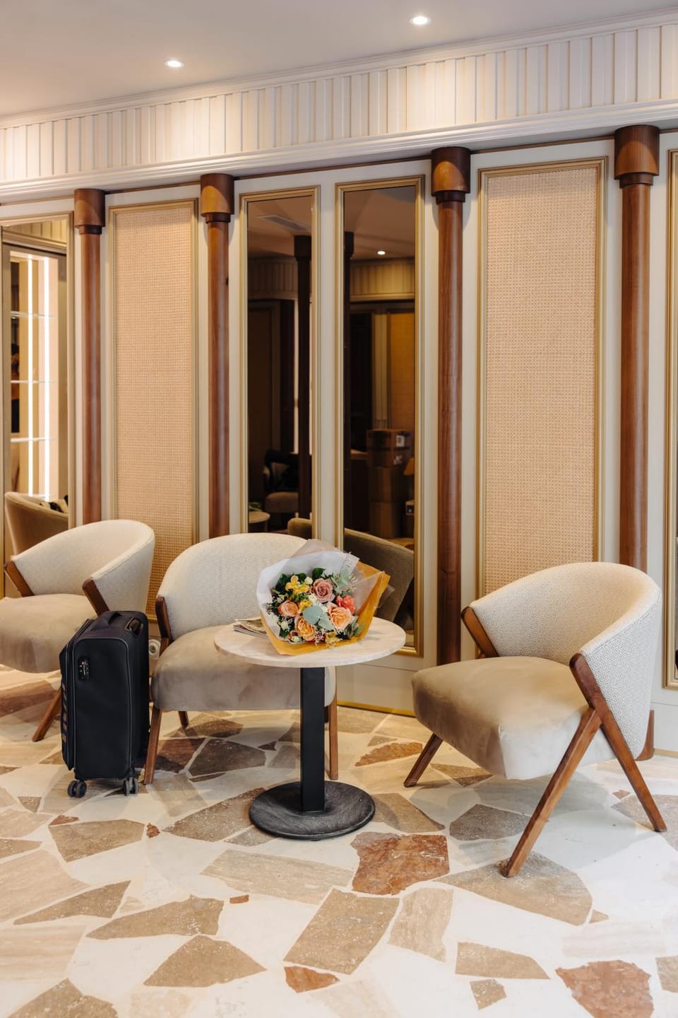 Hotel Ambassador, completely renovated Hotel in Nice