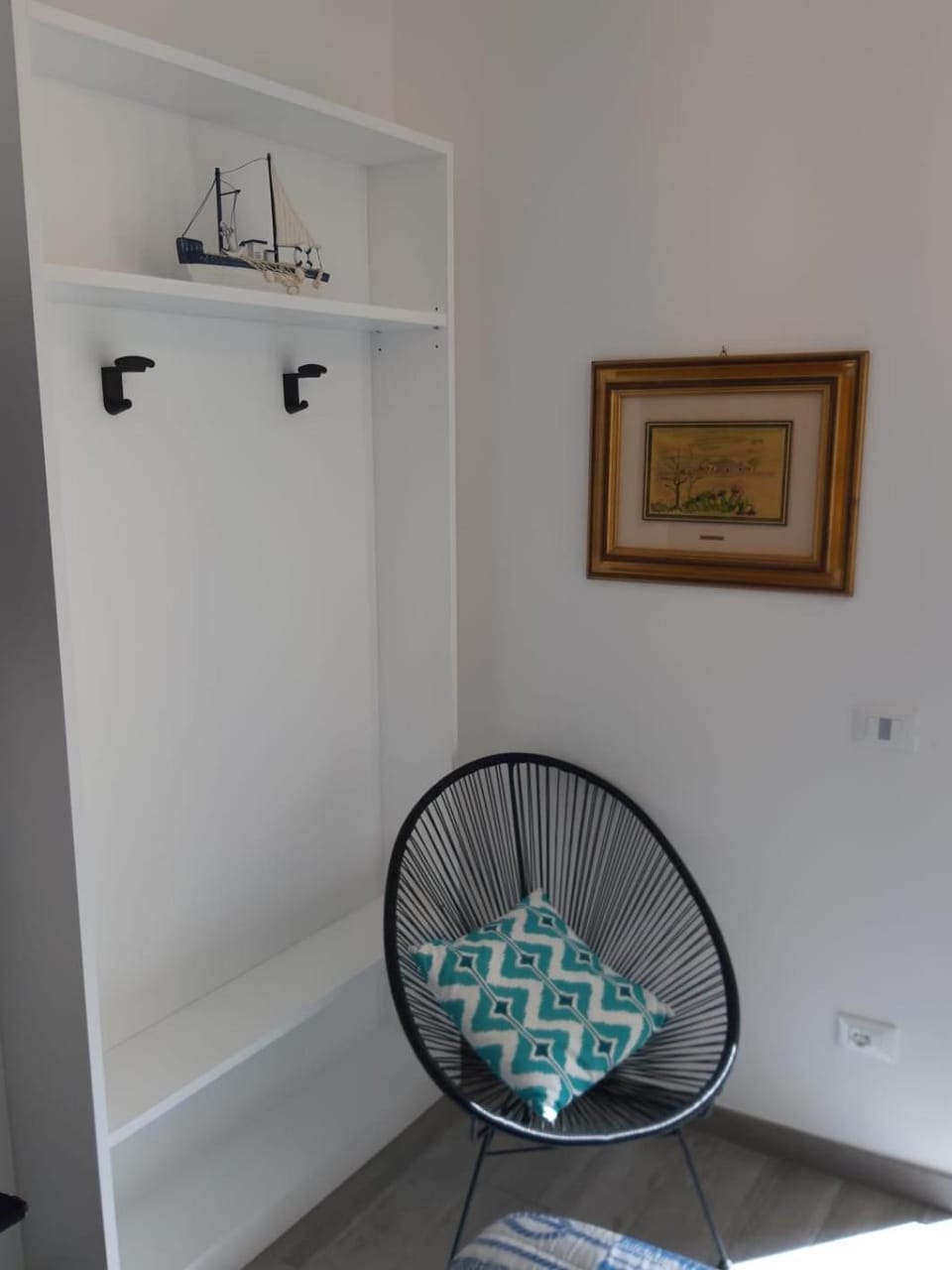 Decorative detail, Seating area