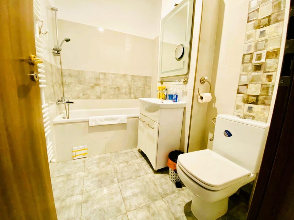Plaza Residence Studio Apartment in Bucharest