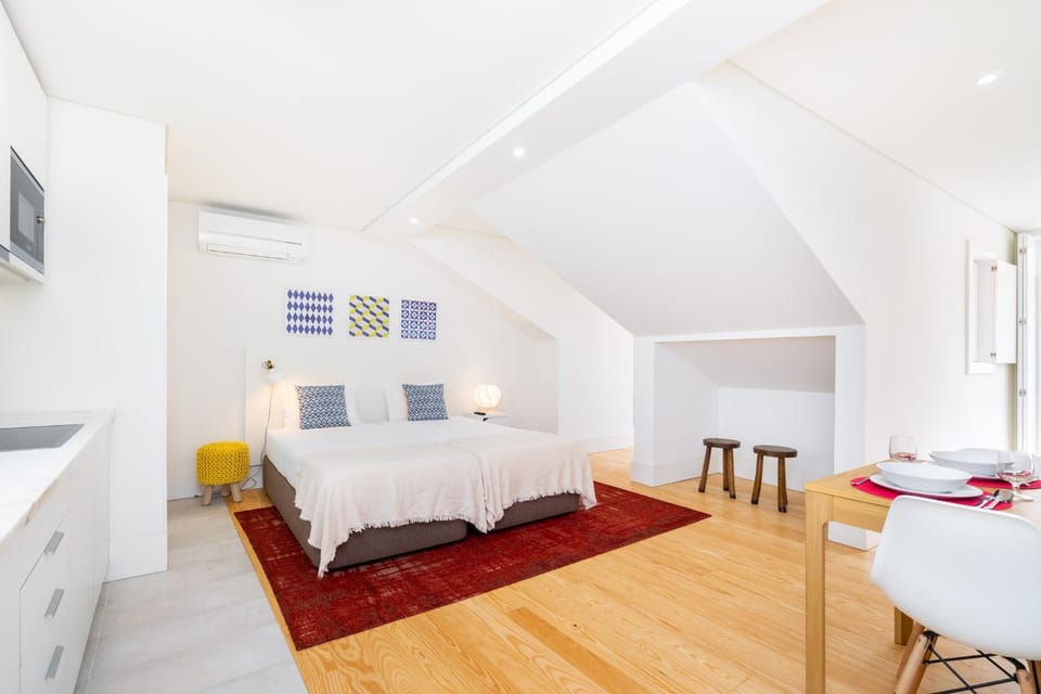 Bed, Photo of the whole room