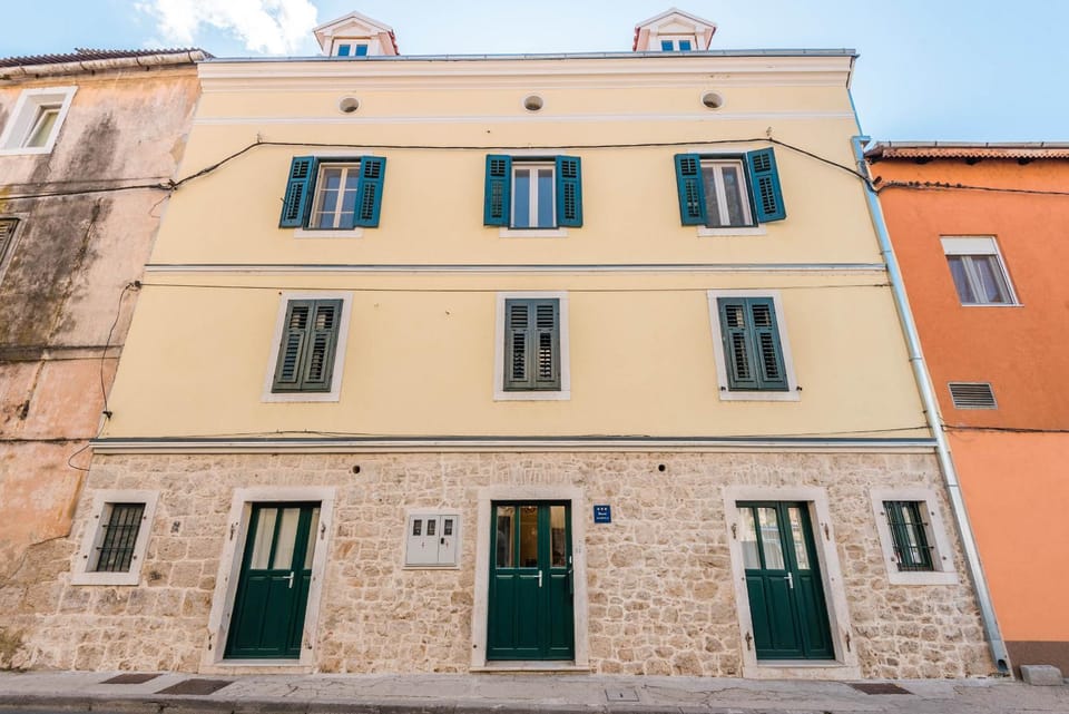 Property building, Facade/entrance, Street view