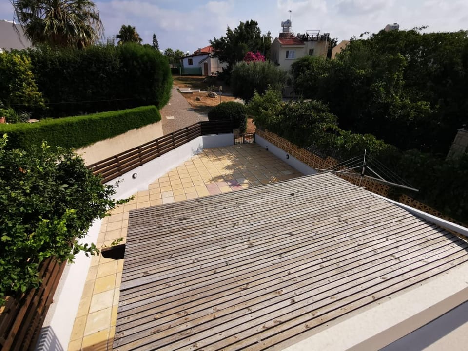 Property building, Garden view