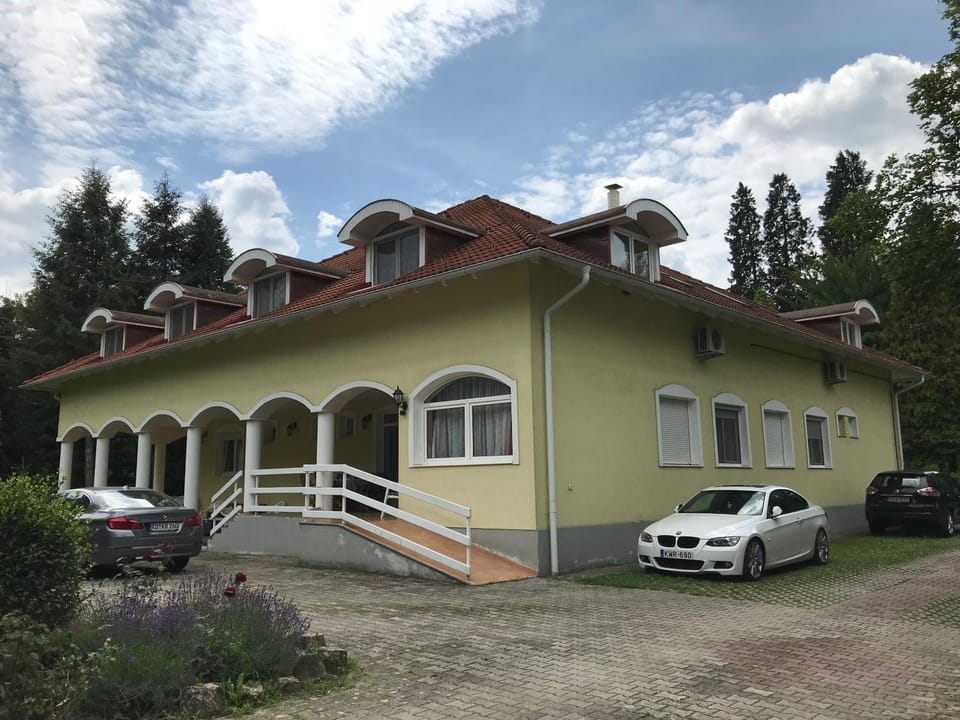 Silvanus Panzió Bed and Breakfast in Slovenia