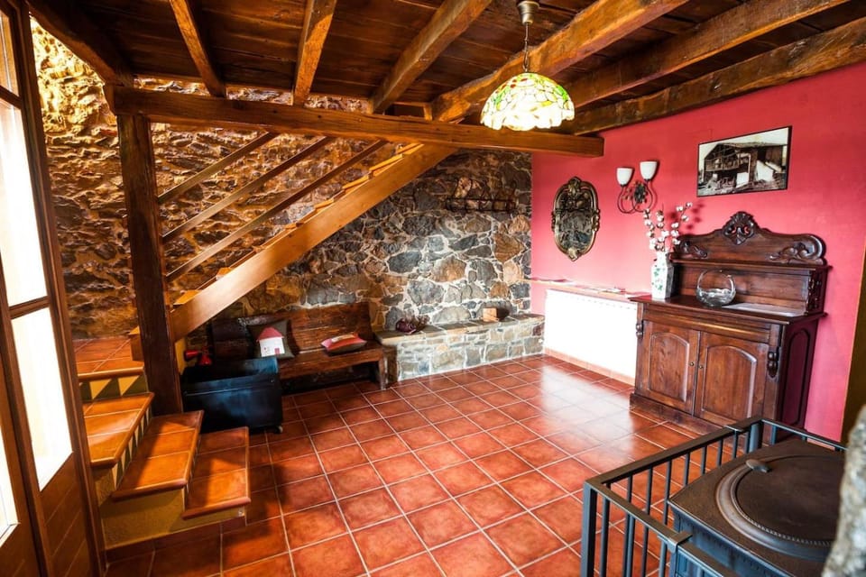 Can Cisquet Villa in Ripollès