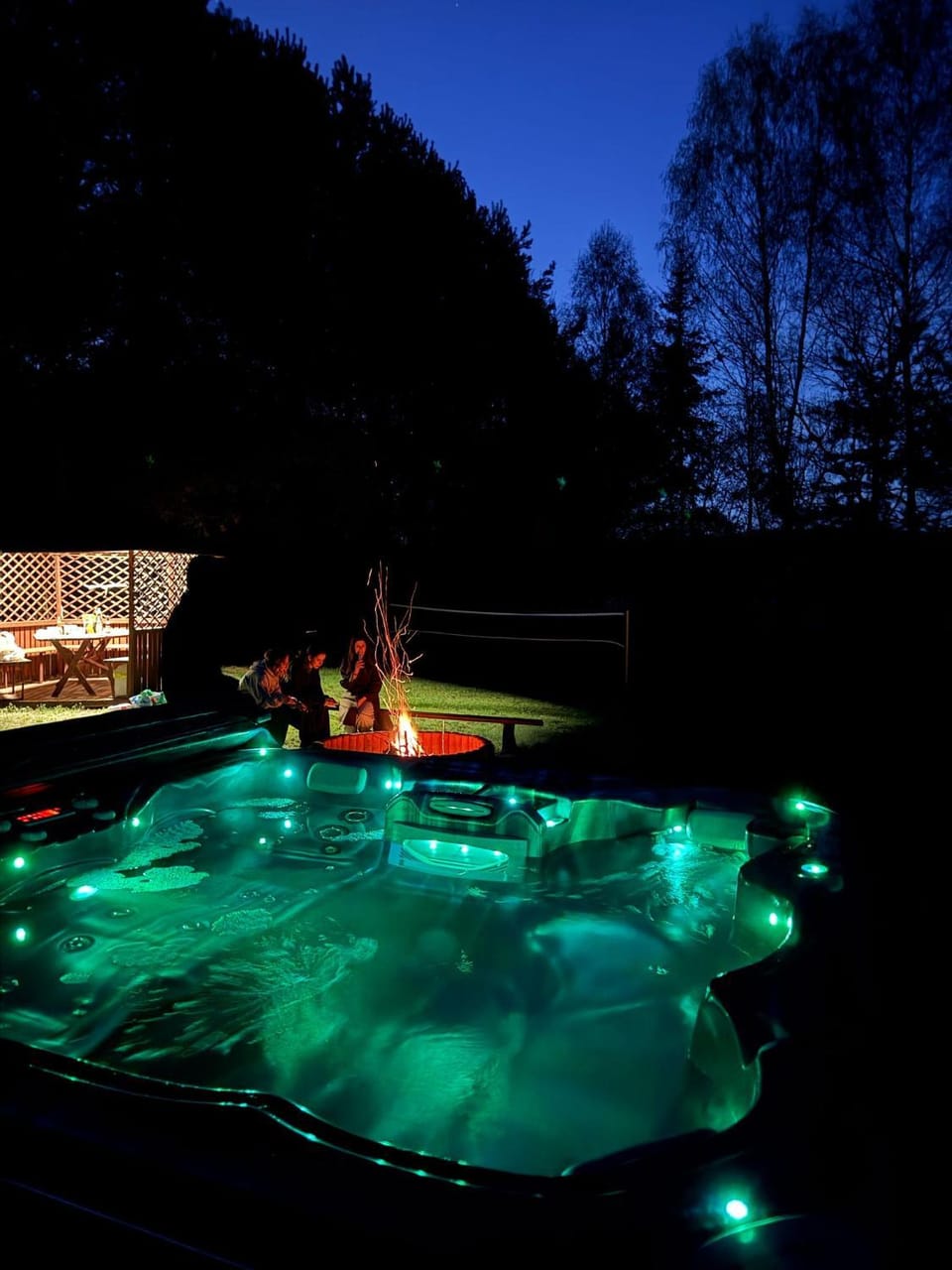 Night, Hot Tub