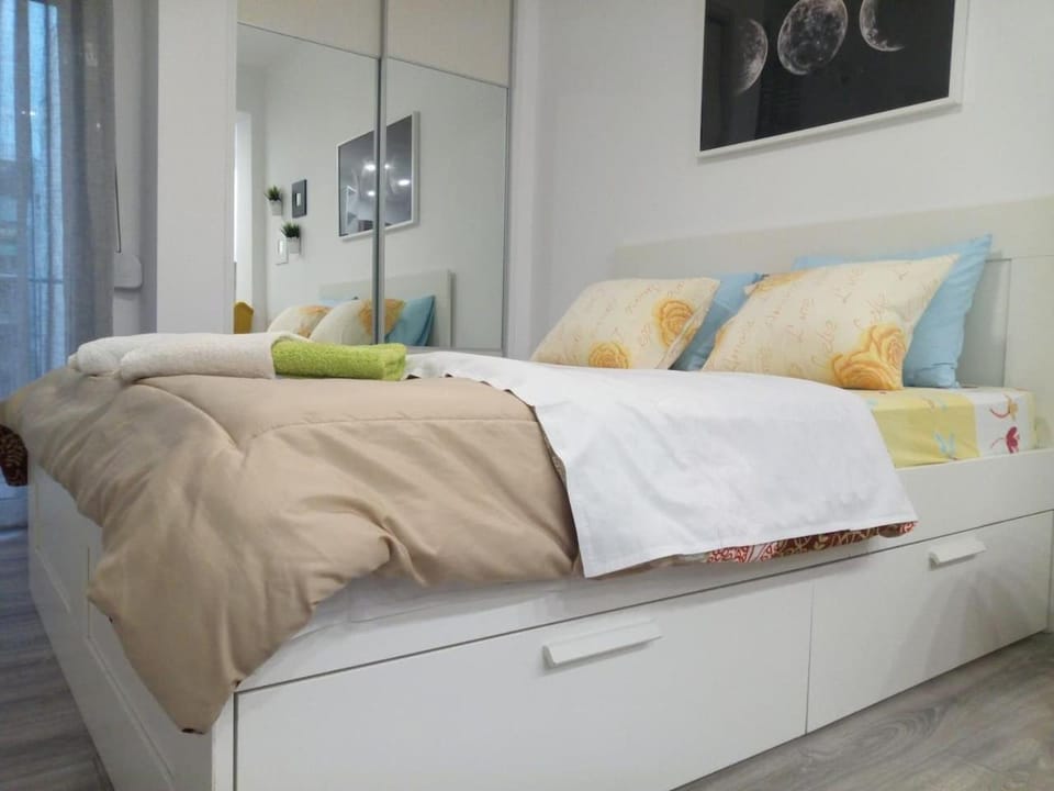 Bed, Bedroom